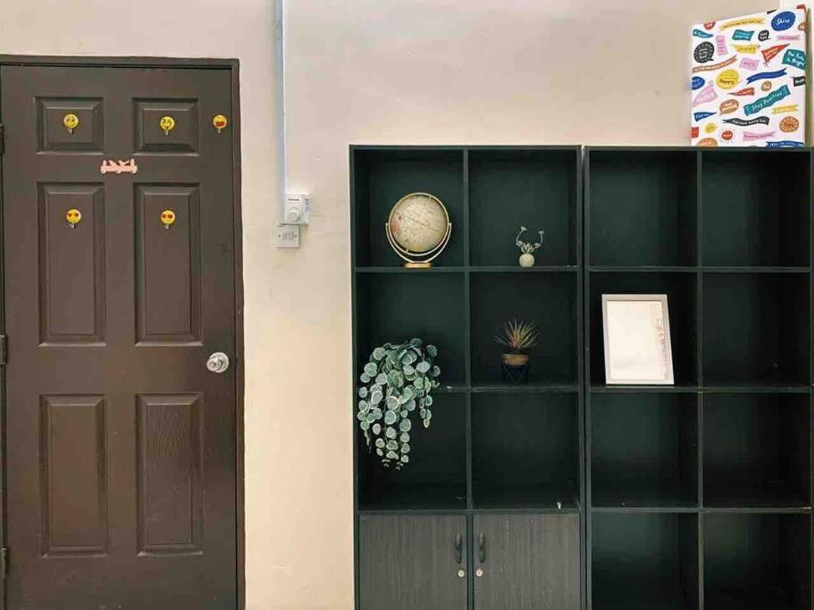 Spacious Cozy Lakeville Homestay 4 Bedrooms All With Aircond Seri Iskandar Bagian luar foto