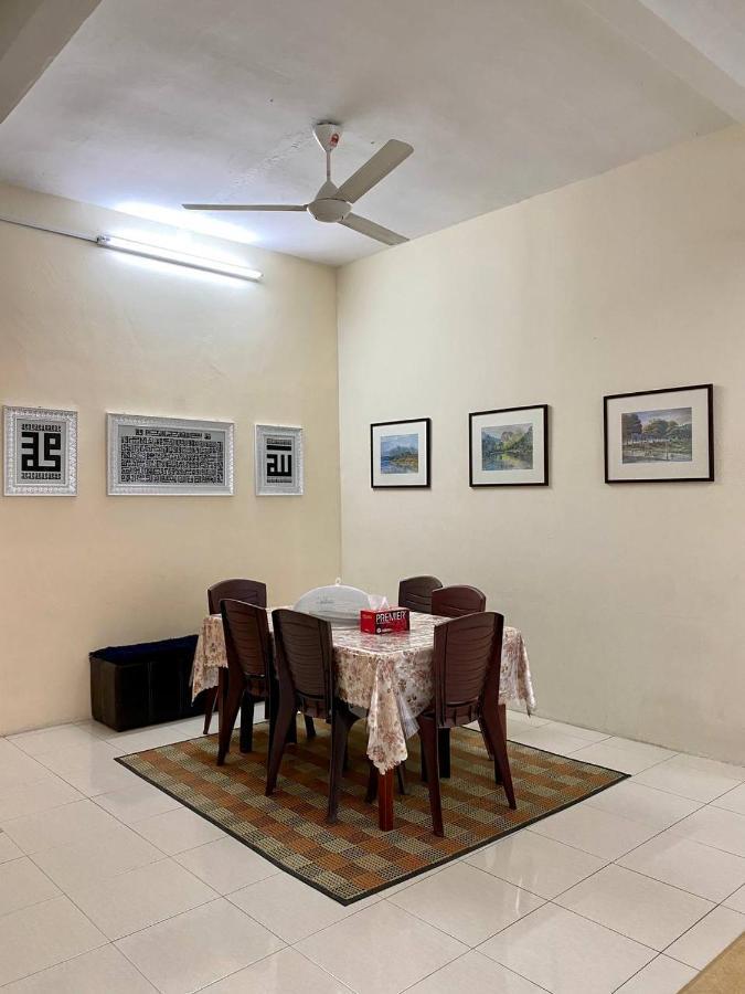 Spacious Cozy Lakeville Homestay 4 Bedrooms All With Aircond Seri Iskandar Bagian luar foto